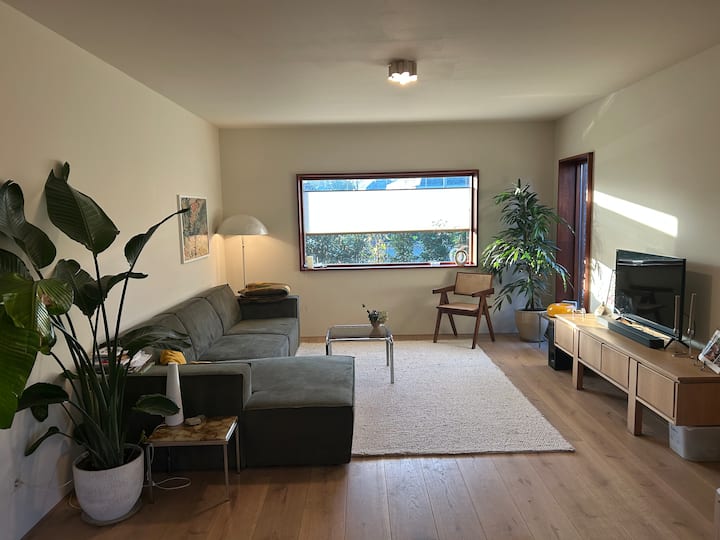 Woning In Den Haag, Met Tuin En Nabij Het Strand. - Scheveningen