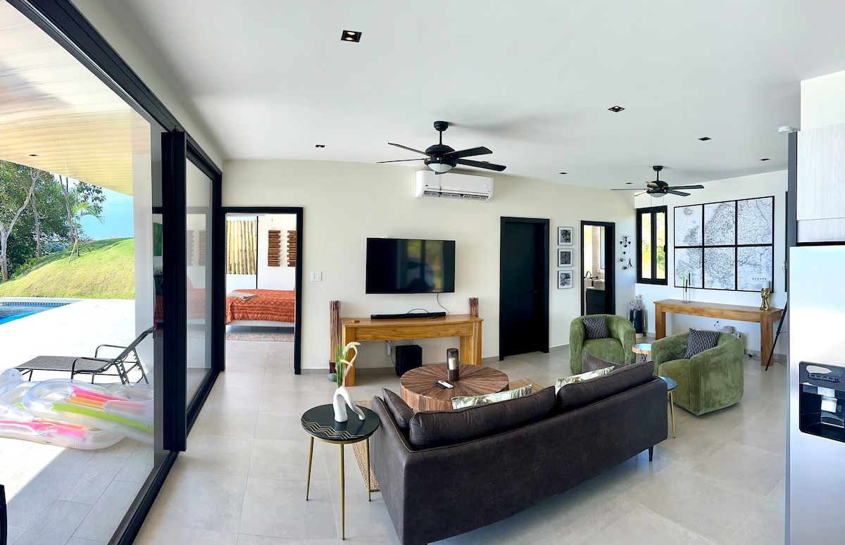 Escape to your oceanfront retreat: Sea La Vie! — 3 bedroom vacation rental in Boca Chica