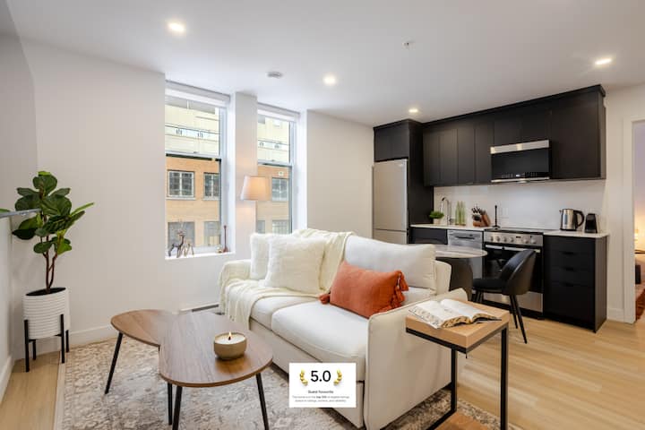 Historic Hideaway–bright Apartment In Old Montreal - ラザル