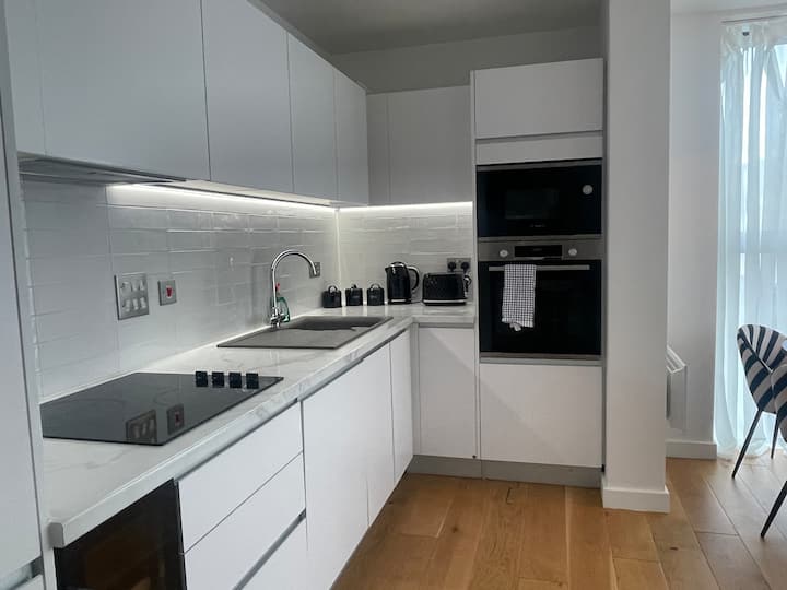 City View Axium Apartment - 버밍엄