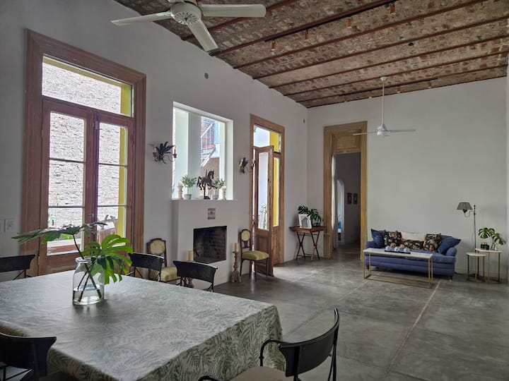 Large house rental with group amenities in Palermo