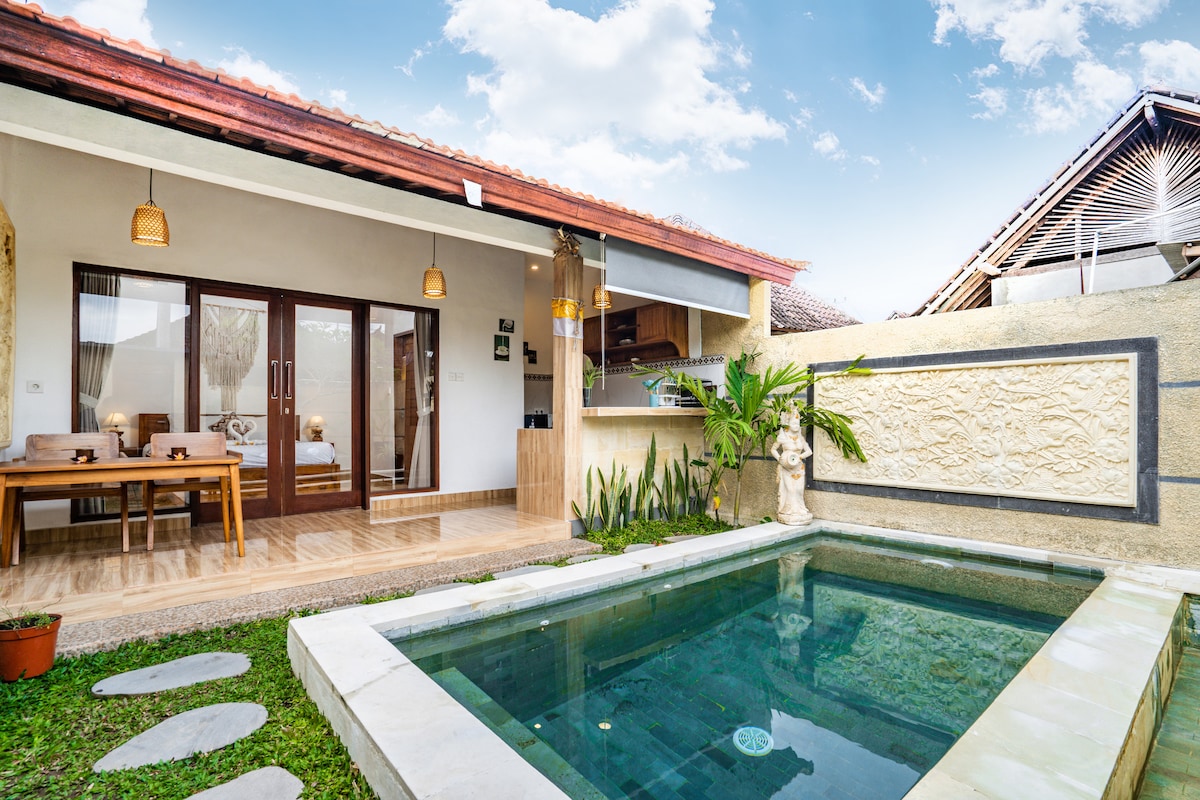 Villa in Ubud · ★4.84 · 1 bedroom · 1 bed · 1 private bath รายการ Airbnb เปรียบเทียบ