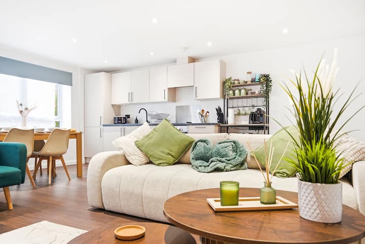 Old Town Escape | Stylish 2br | Central Swindon - Swindon