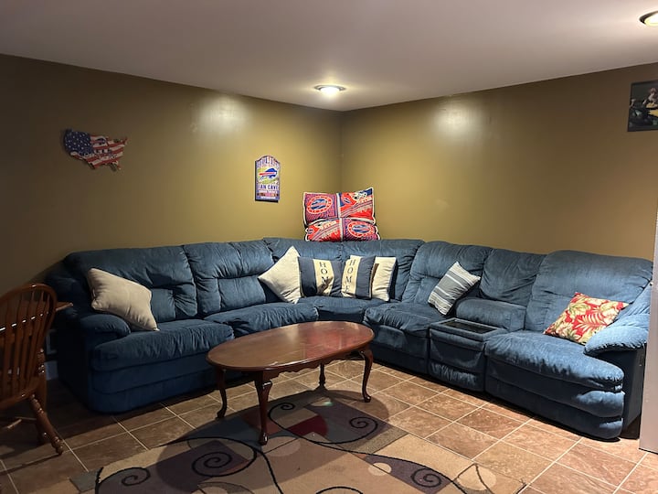 Sofa na razvlačenje u suterenu