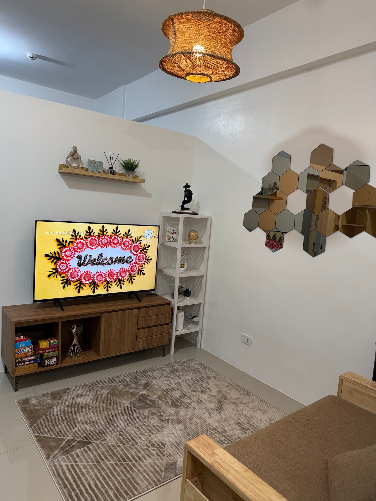 GoogleTV‏ 50 אינץ' עם מינוי ל-Netflix ול-Disney