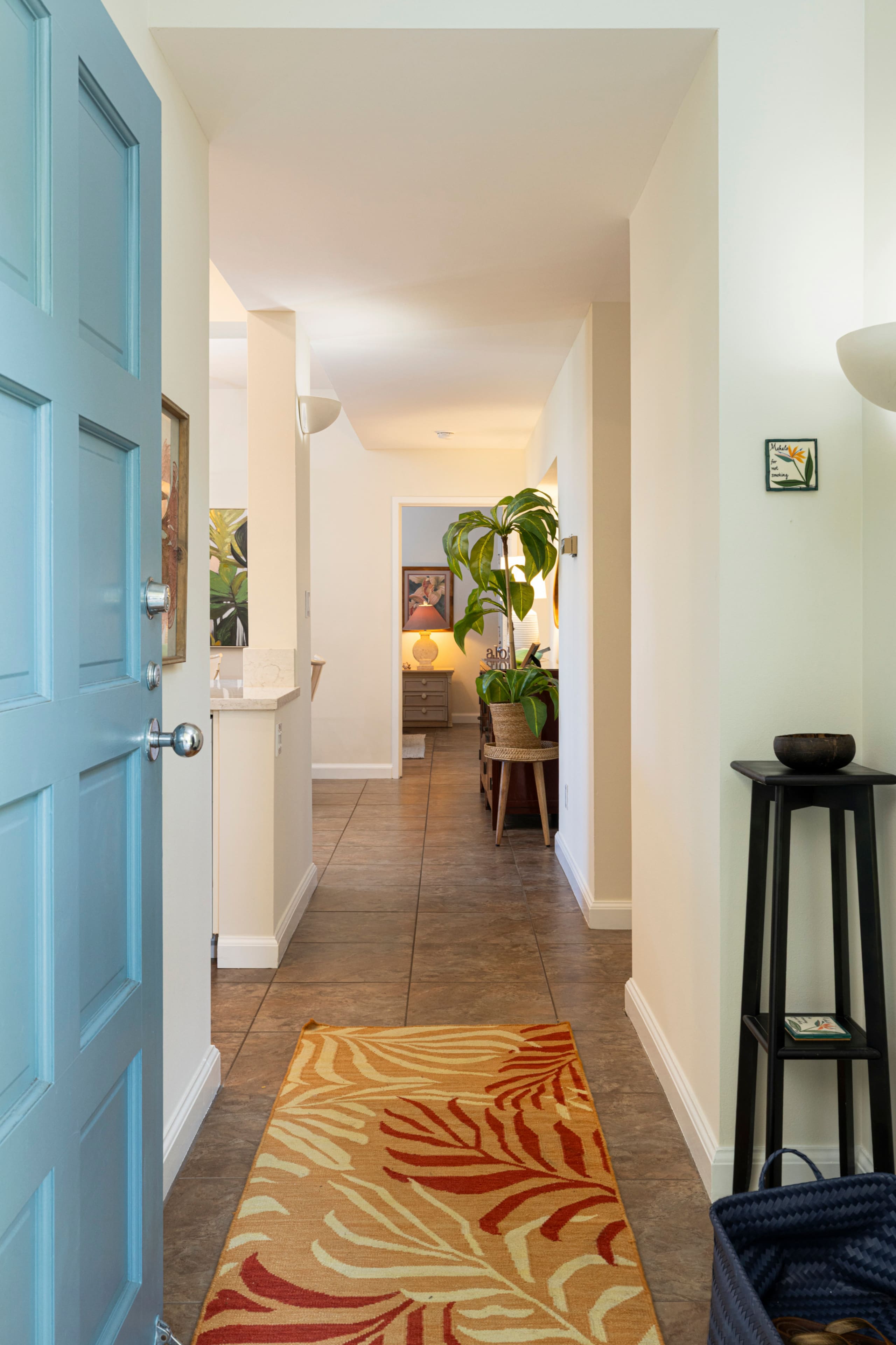 NEW! Mural w Ocean views. Walk to beach & Hilton - Image 24