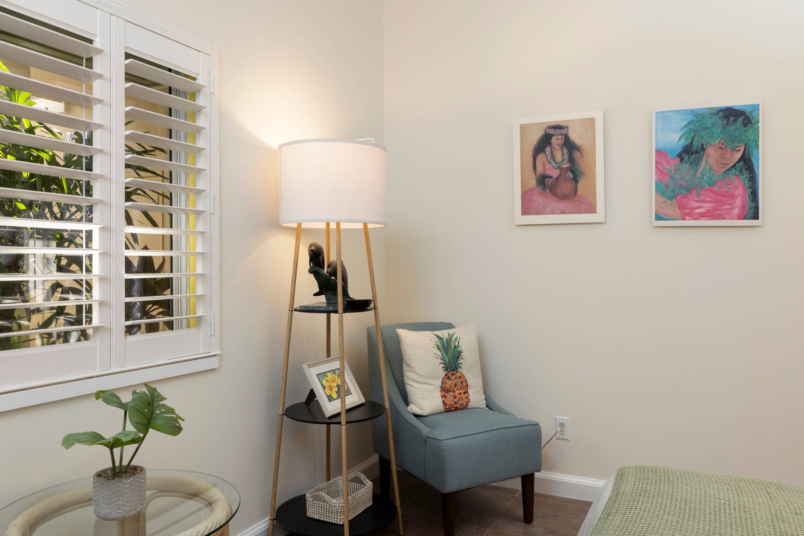 NEW! Mural w Ocean views. Walk to beach & Hilton - Image 18