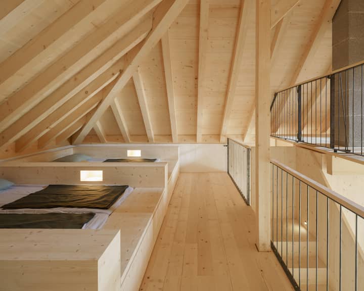 אזור שינה למעלה