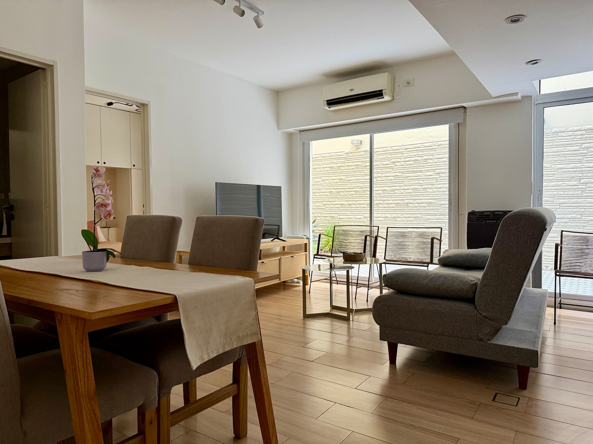 Apartamento de 1 quarto com pátio privativo em Palermo