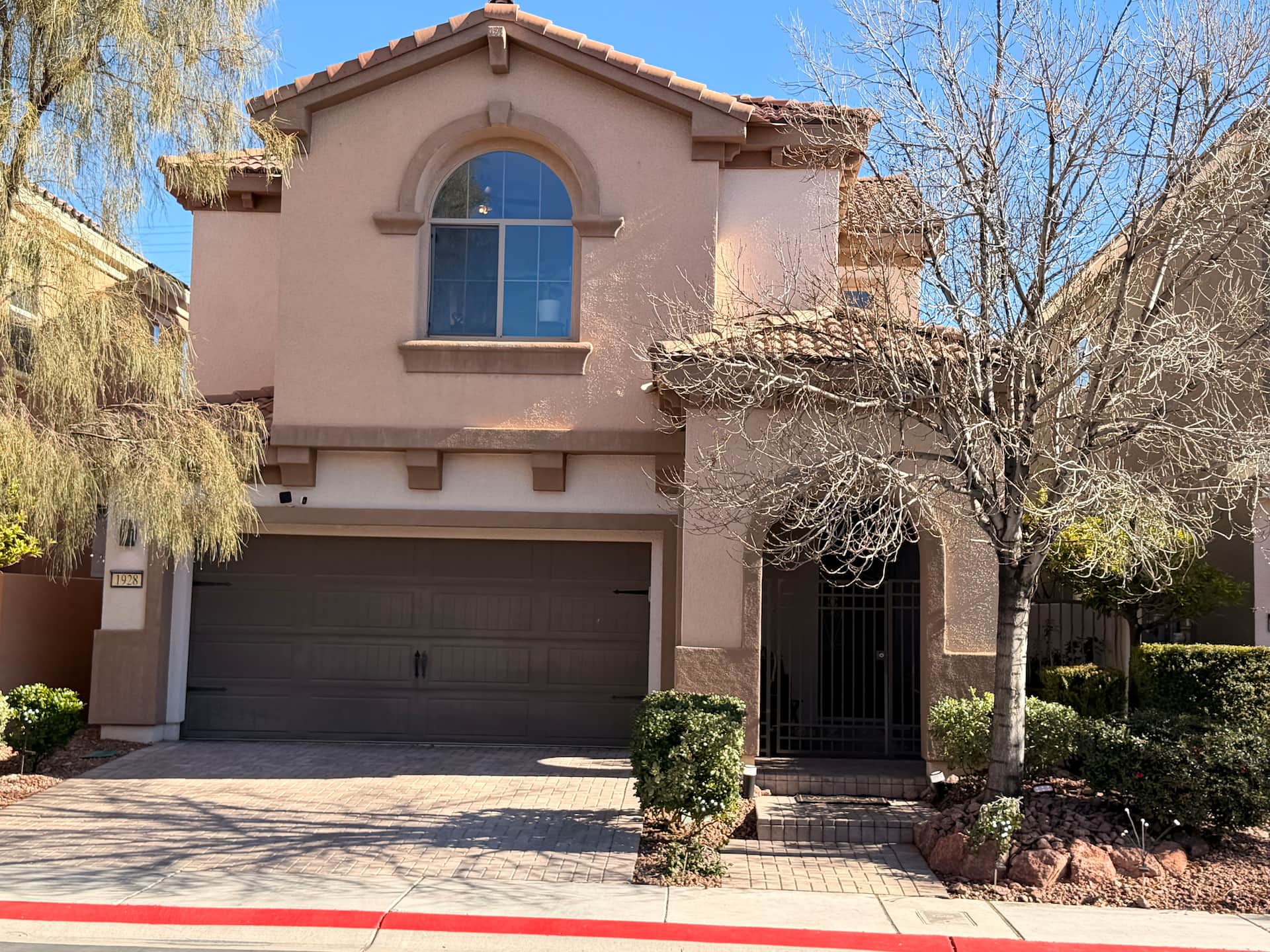 Luxe Desert Oasis in Exclusive Summerlin