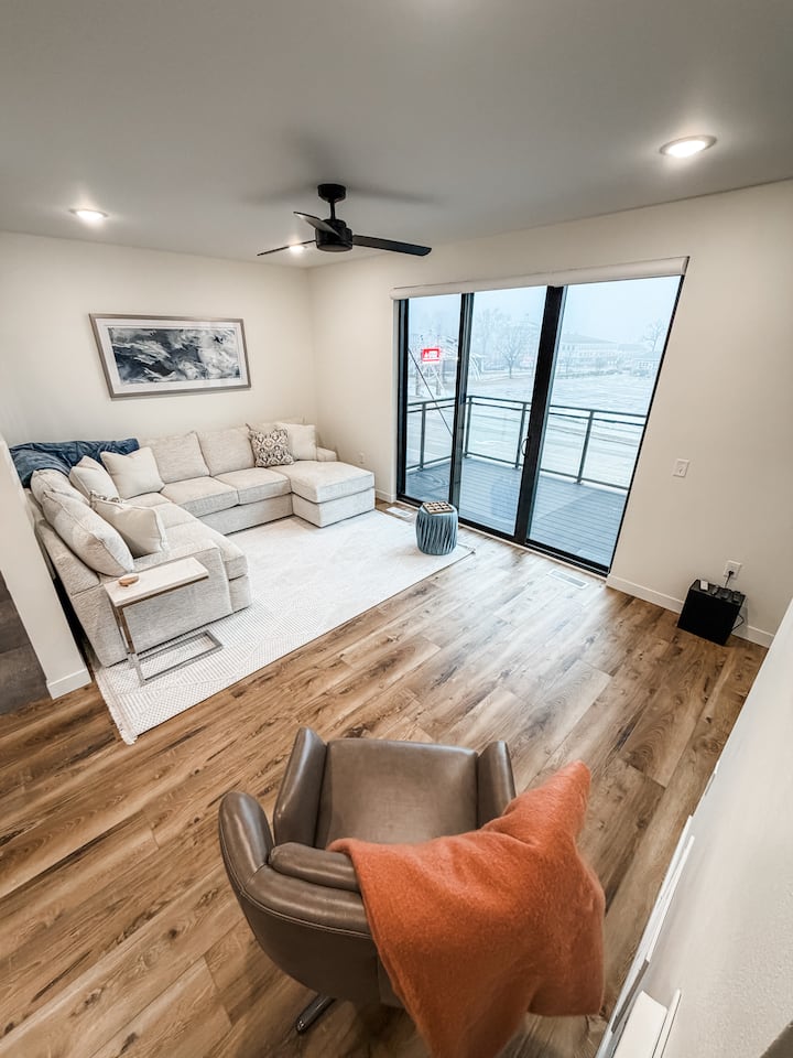 Boji Breeze Lookout - Okoboji, IA