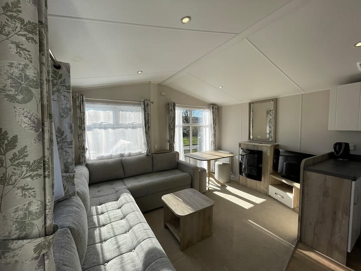 Spoon Hall Coniston (Apple) Sleeps 4 - Lake Views - Coniston