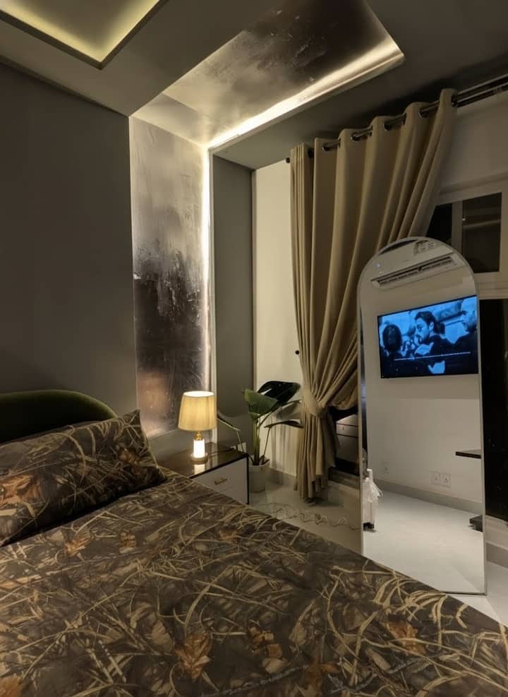 חדר השינה שלנו והמיראז' 