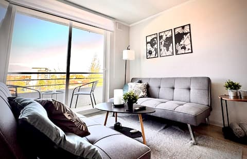 Successful Airbnb property: Modern apartment 10 min from airport (3BR/2BA) in Maipú
