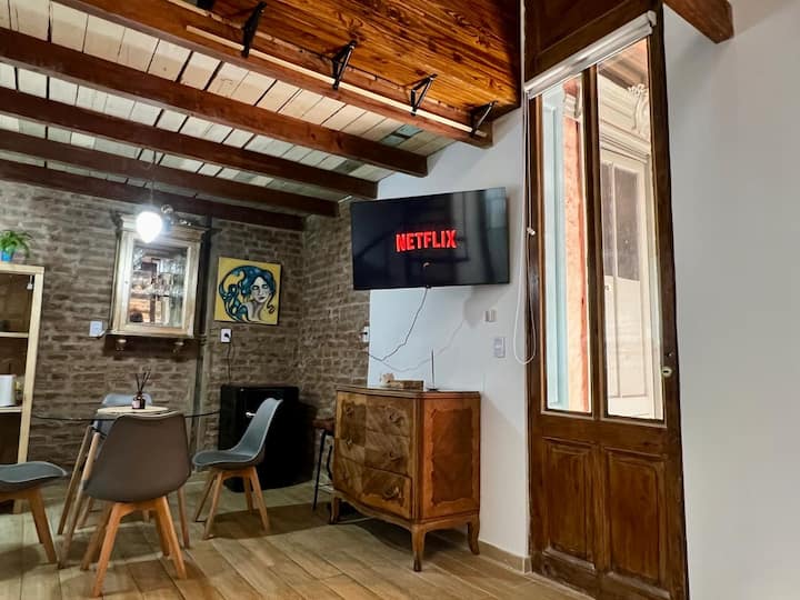 Kitnet em San Telmo com mezanino