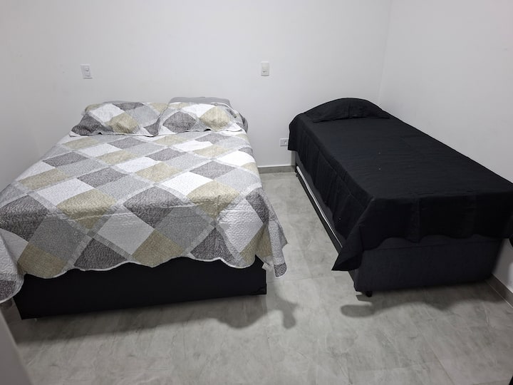 Dhomë gjumi 2