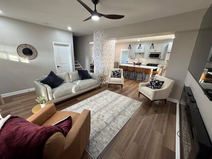 Fully Renovated Modern Cozy Suburban Gem - Hammond, IN