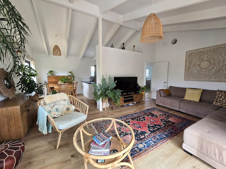 Tranquil Athenree Retreat - 3 Br W/ Spa & Garden - Waihi Beach
