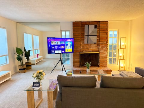 Top Airbnb: SALE Jie's 3b3b Arcadia Oasis with bonus room in Arcadia
