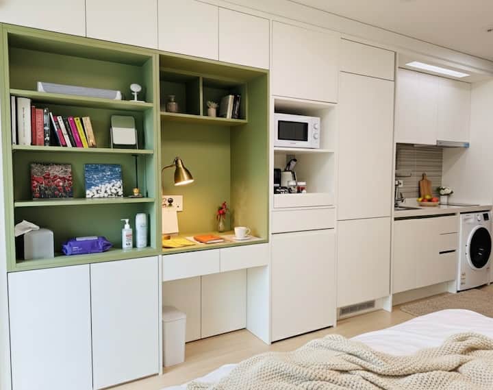 [New] Cozy&clean Studio, Myeong-dong, 2 Mins Metro - 首爾
