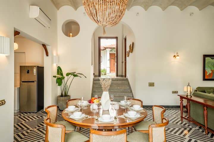 Family-Style Dining for 8 Guests