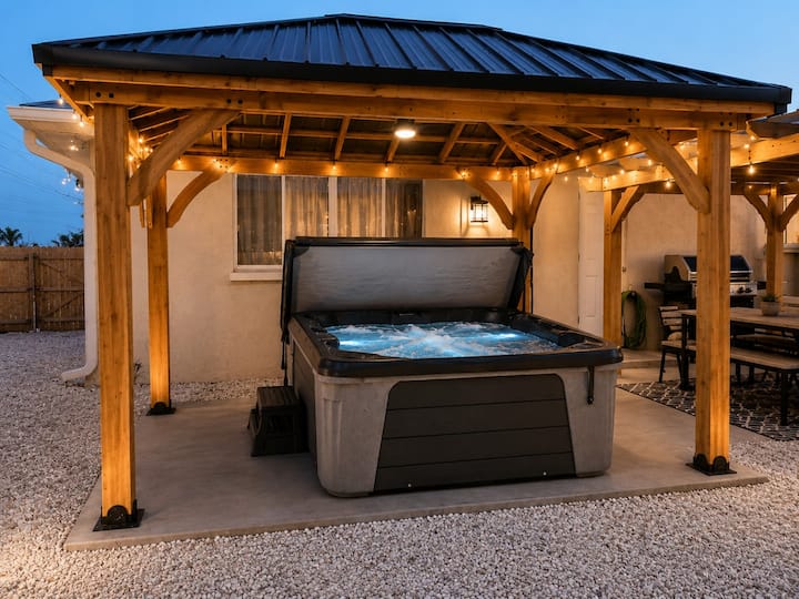The Grand W/ Hot Tub Bbq Grill 11br 6ba Sleep 24 - Florida