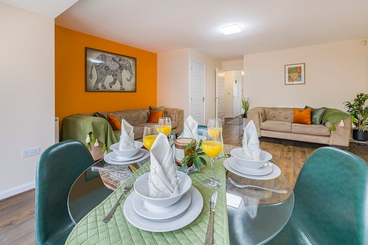 Spacious 4-bed Near Gatwick | Free Parking & Wi-fi - Aeropuerto de Londres-Gatwick (LGW)