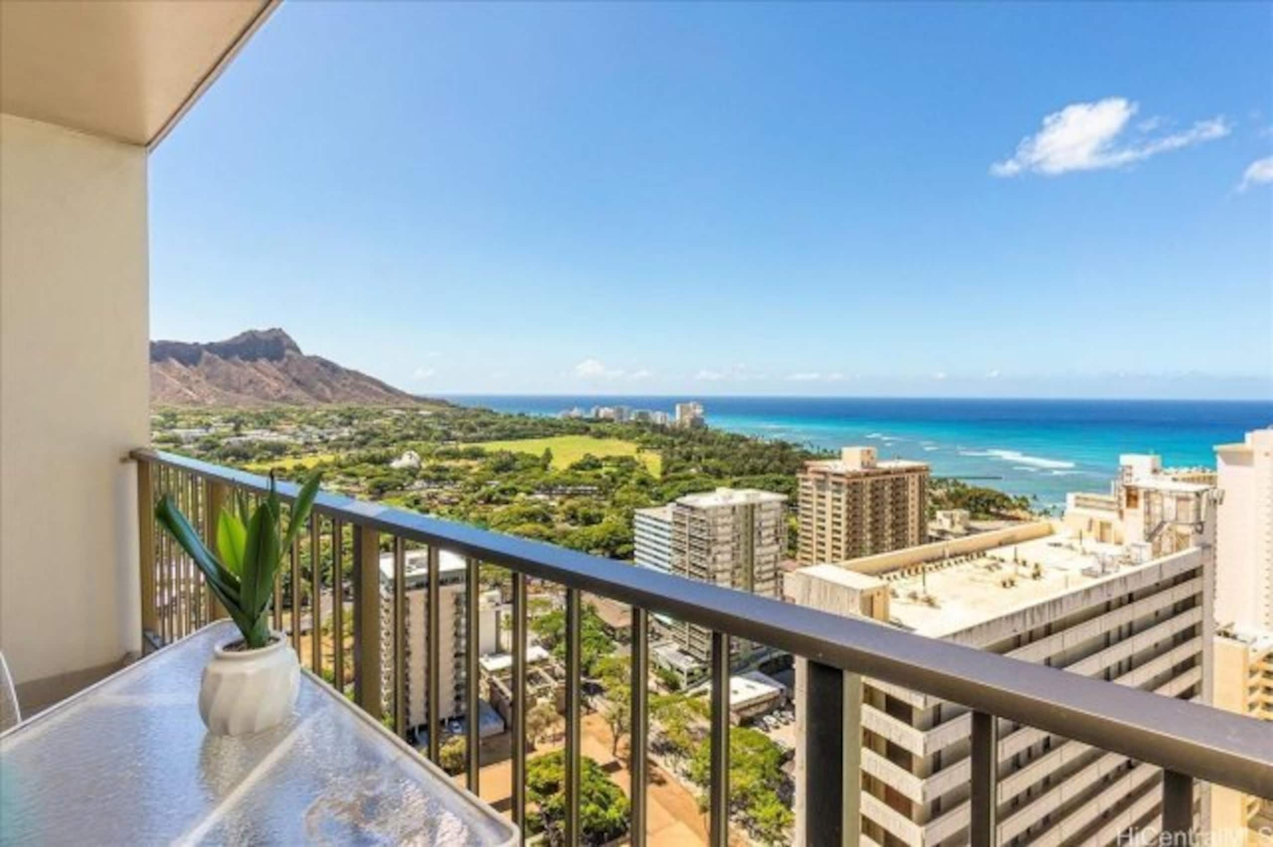 Condo in Honolulu · ★4.87 · 1 bedroom · 3 beds · 1 bath - Image 20