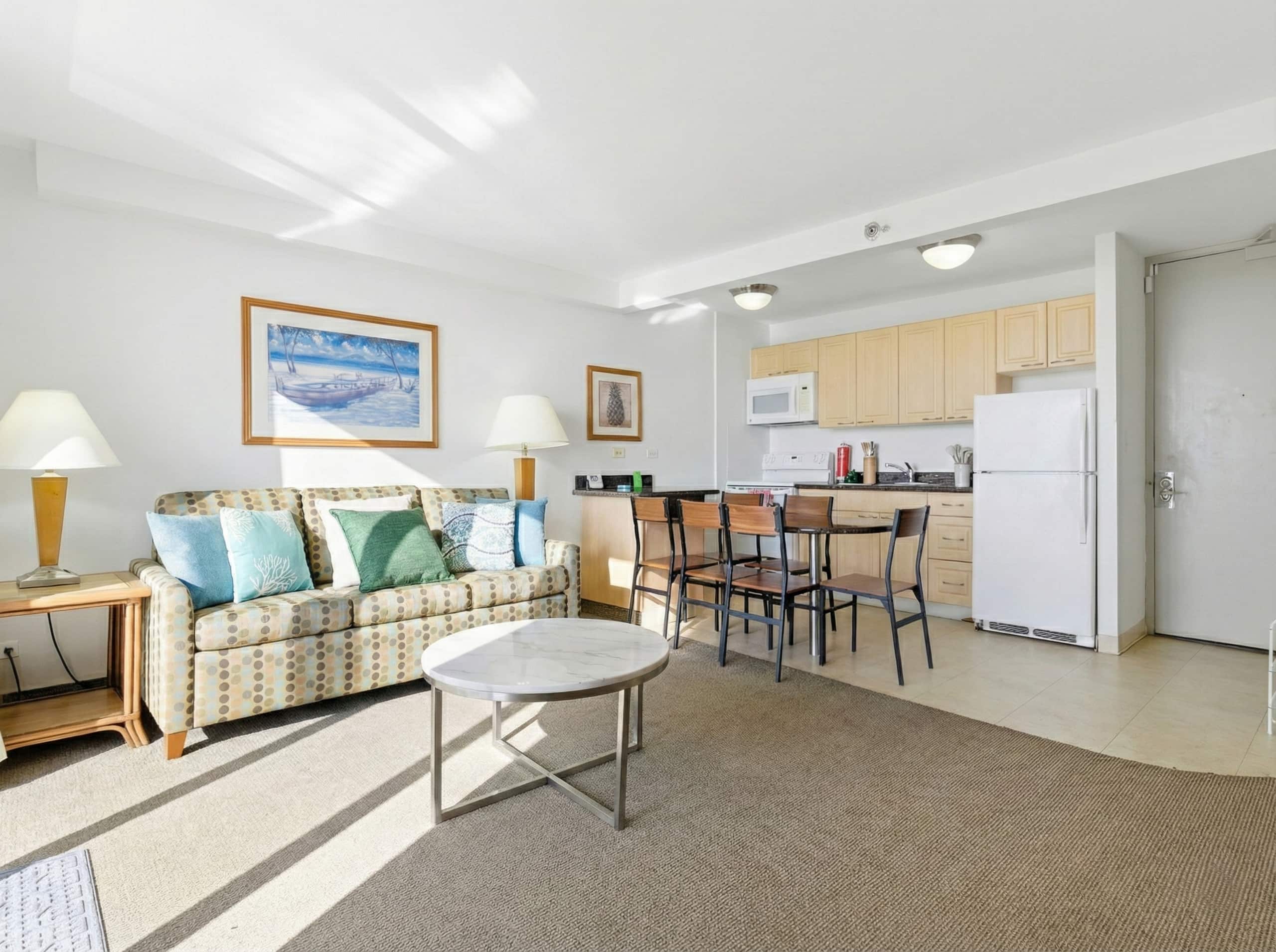 Condo in Honolulu · ★4.87 · 1 bedroom · 3 beds · 1 bath - Image 8