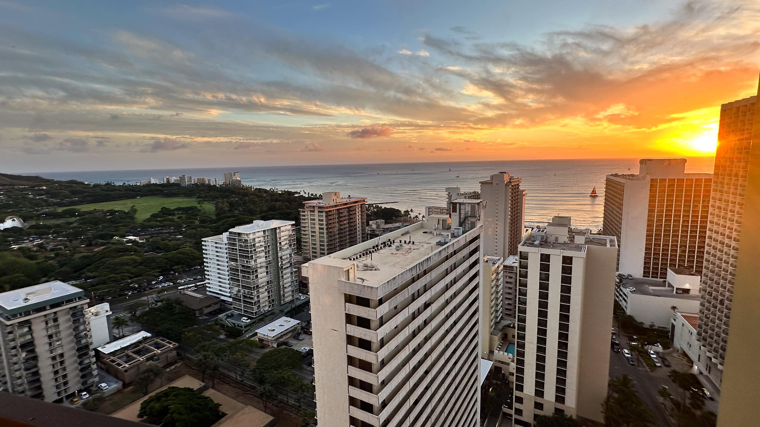 Condo in Honolulu · ★4.87 · 1 bedroom · 3 beds · 1 bath - Image 25