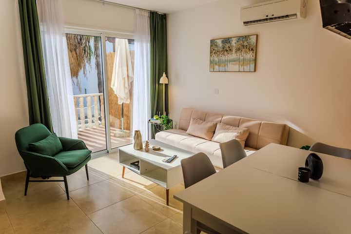 Estéa • Nicky's Holiday Apartment - Paphos