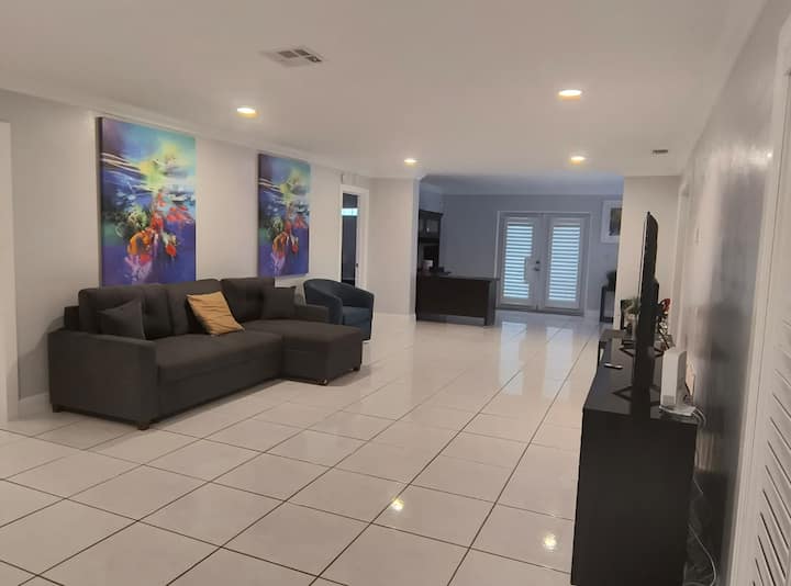 Caribbean Paradise - North Lauderdale, FL