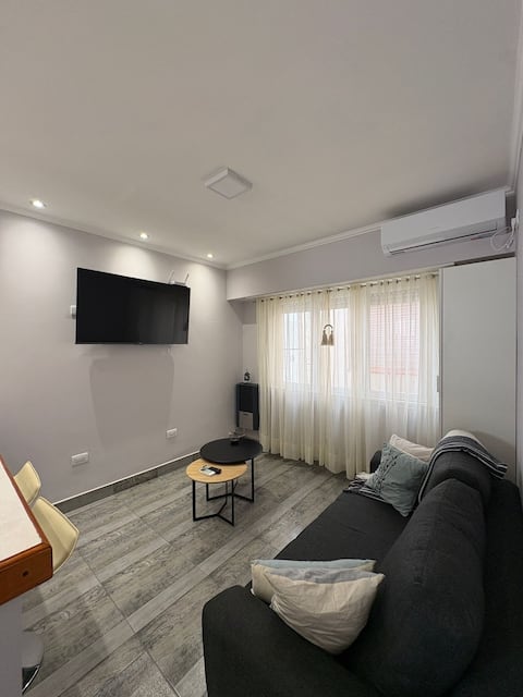 Popular Airbnb listing: All amenities 50 meters from the sea. in Necochea