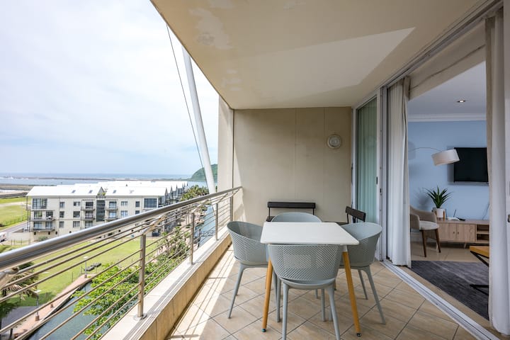 Stylish Gem By The Harbour C606 - Durban