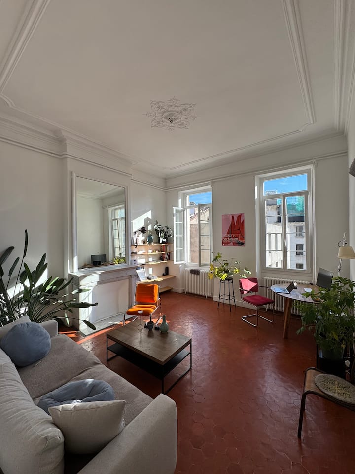 Bright And Spacious Flat In The Heart Of Marseille - Plan-de-Cuques