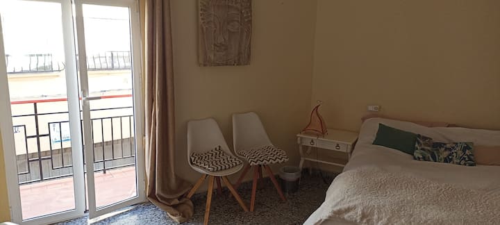 Casa Paz Y Amor. - Benimantell