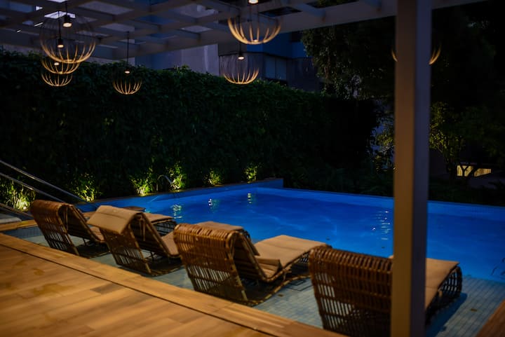 Comfortable recovery accommodation near clinic - fully equipped kitchen and amenities