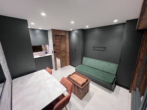 Airbnb performant: New elegant studio, terrace à Bourg Saint Maurice