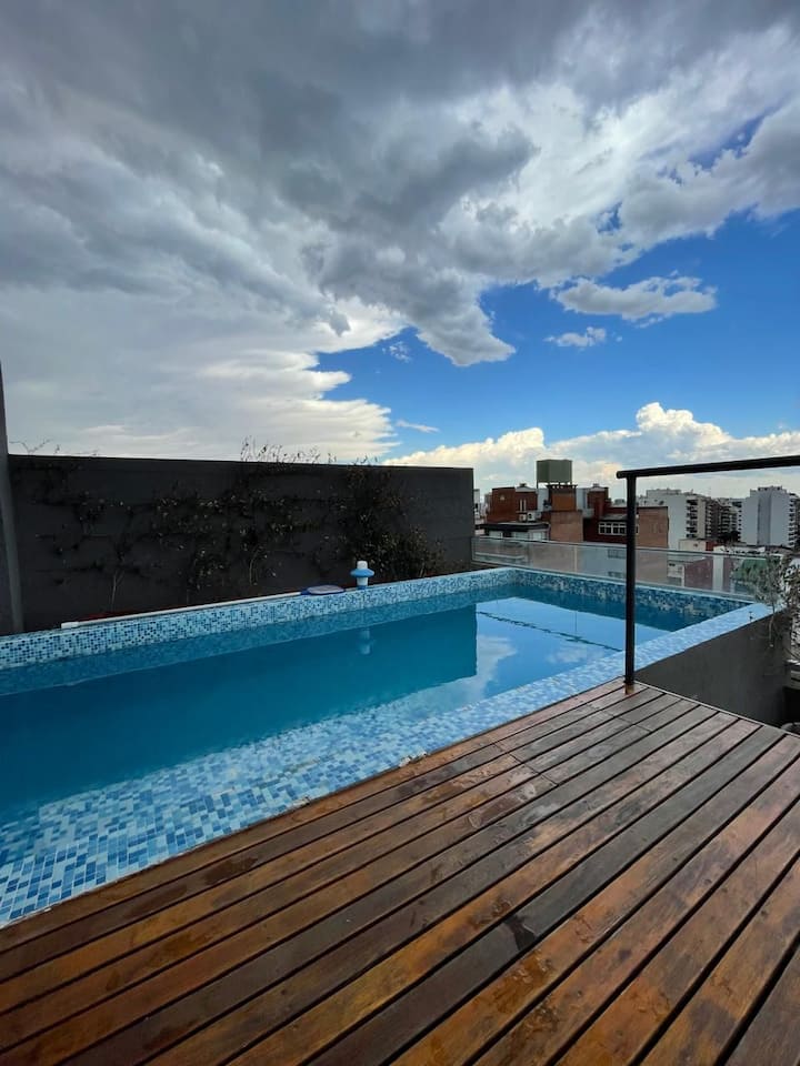 Apartamento de 2 quartos com piscina, churrasqueira e vaga de garagem em San Cristóbal