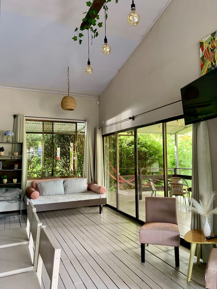 მისაღები სივრცე