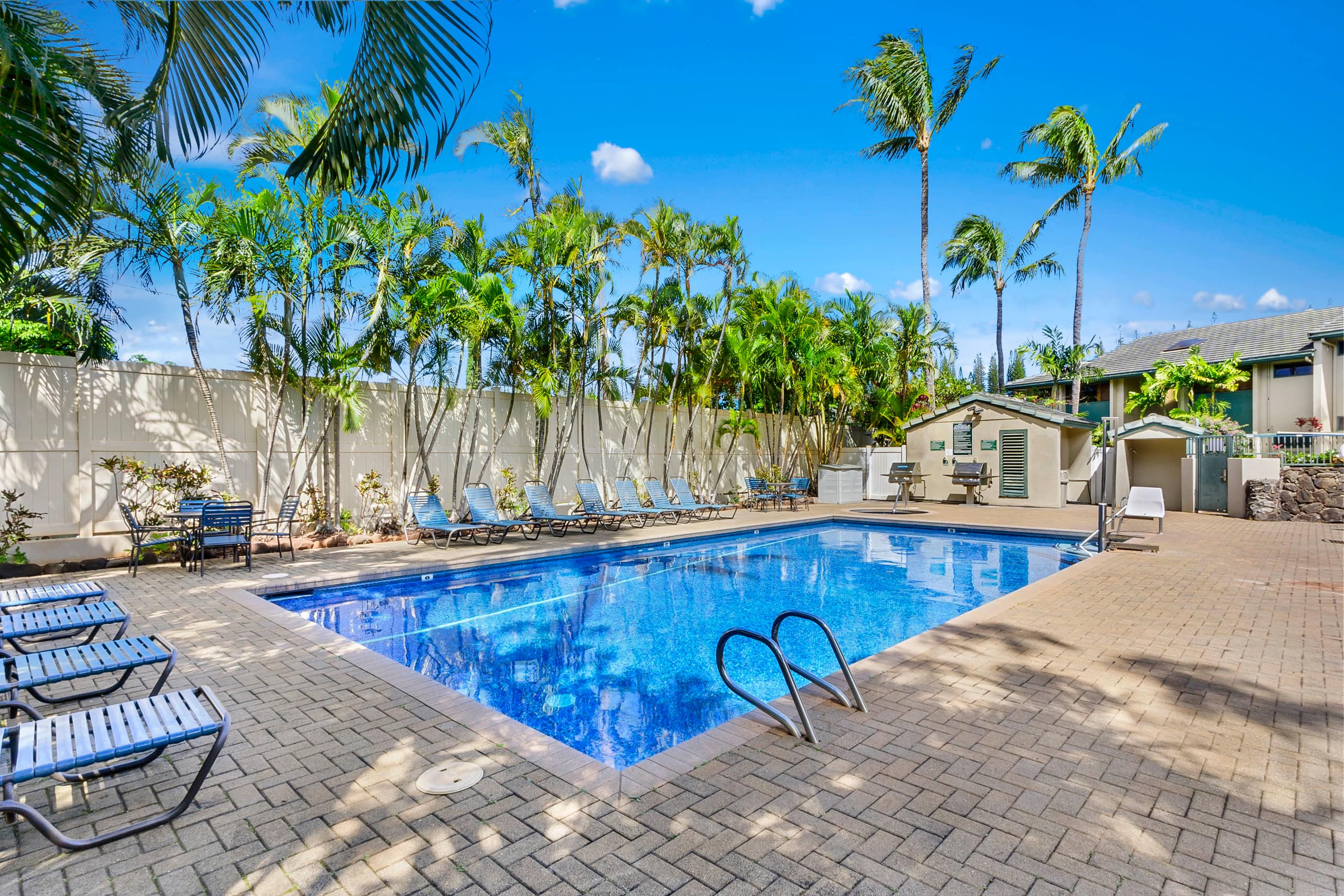 Hotel in Lahaina · ★5.0 · 1 bedroom · 2 beds · 1 private bath - Image 11