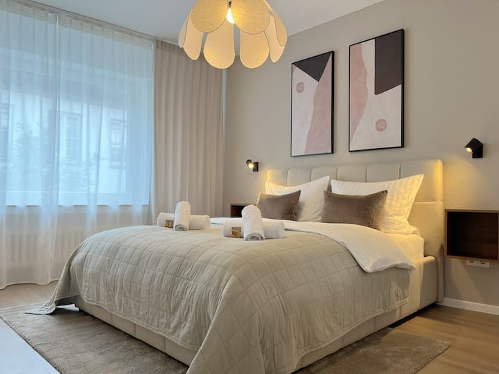 Sentez-vous comme chez vous dans l'une des 4 chambres. Deux couvertures simples sont fournies pour chaque lit double.