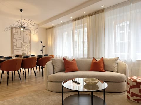 Lake City Apartment | Sauna | Parking | Central