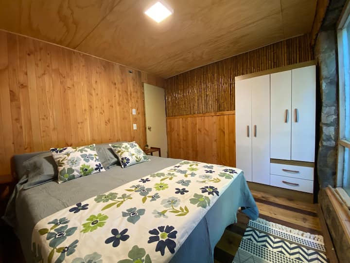 ממוקם בקומה הראשונה