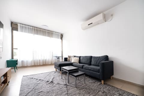Modern Family Apartment by IsrApart