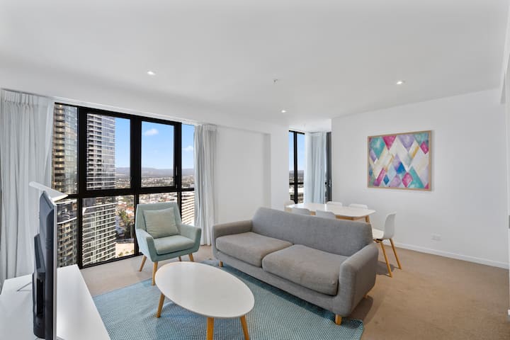 Luxury Apartments Just 2 Minutes From The Beach - Bond University