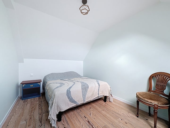Maison 4 Chb, 3 Sdb.5 Min De La Plage En Voiture. - Portbail