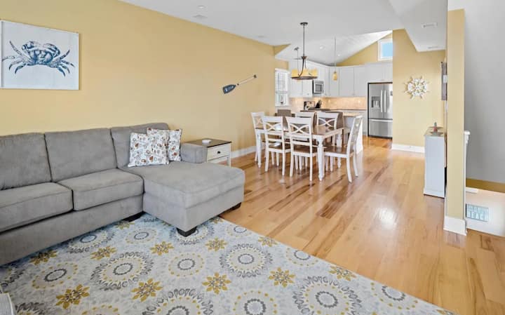 Lbi Gem, Walk To Beach And Sunset Balcony - Long Beach Island, NJ
