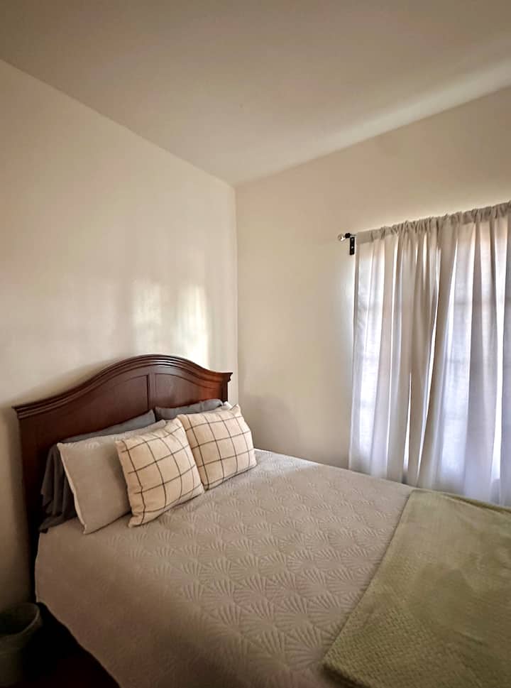 Second Bedroom - Full Bed and Closet