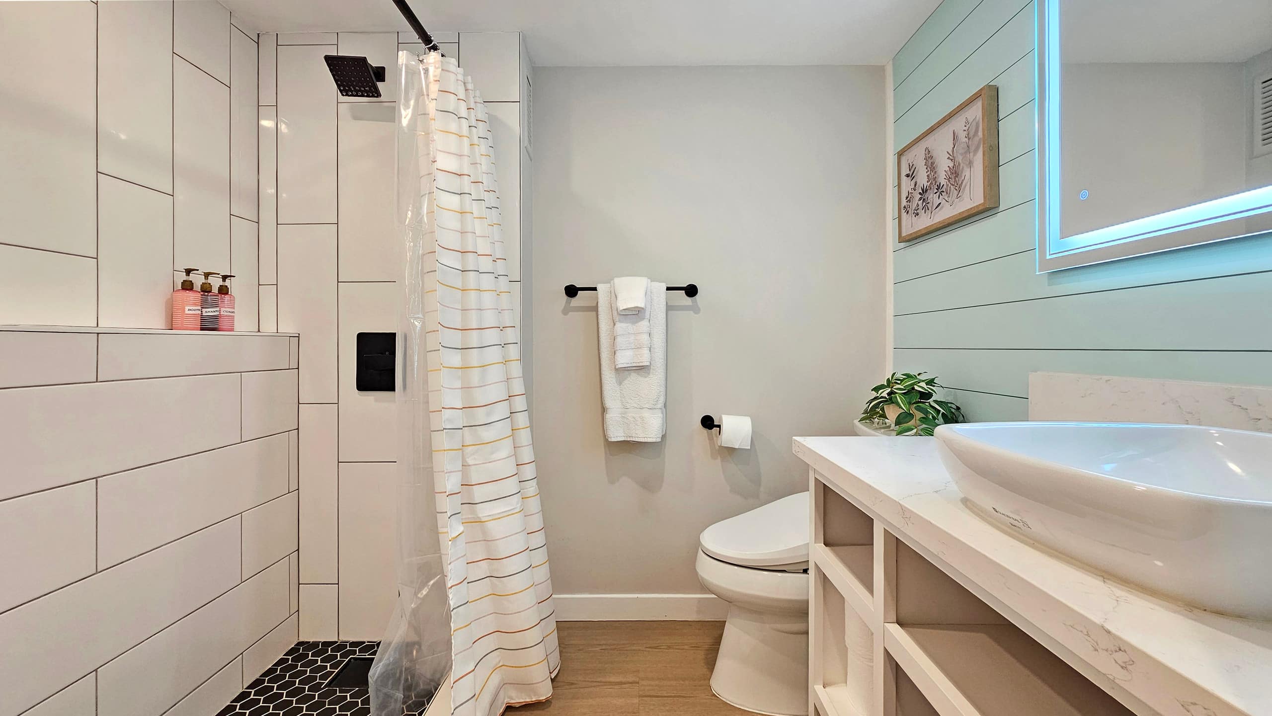 Mint Marine Surf Flat | Kitchen+FREE Parking⁎MS403 - Image 16